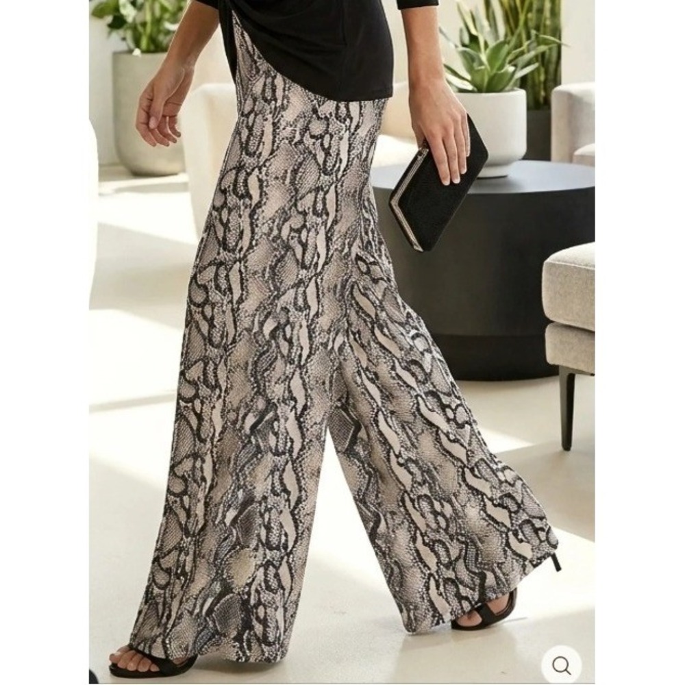 Boohoo Womens Sz 8 Wide-Leg Snake Print Pants Cream Black Lightweight Semi-Sheer
